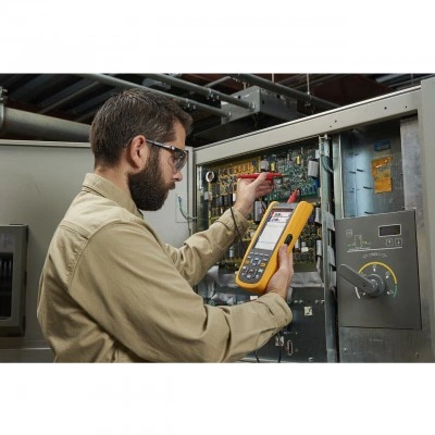 Осциллограф FLUKE 125B Осциллограф FLUKE 125B