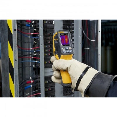 Пирометр визуальный инфракрасный FLUKE VT04A Пирометр визуальный инфракрасный FLUKE VT04A