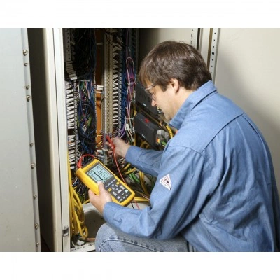 Осциллограф FLUKE 125 Осциллограф FLUKE 125