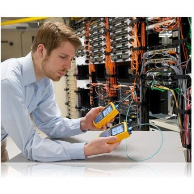 Источник лазерного излучения FLUKE MF1550SOURCE Источник лазерного излучения FLUKE MF1550SOURCE