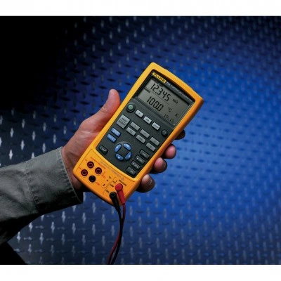 Калибратор температуры FLUKE 724 Калибратор температуры FLUKE 724