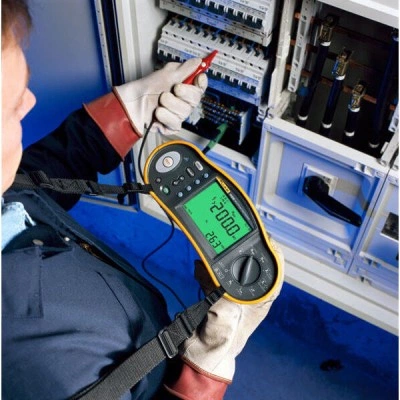 Тестер электроустановок FLUKE 1652C Тестер электроустановок FLUKE 1652C