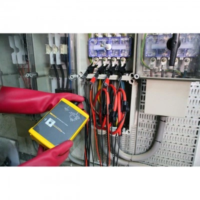 Трехфазный регистратор электроэнергии FLUKE 1744 Basic Трехфазный регистратор электроэнергии FLUKE 1744 Basic