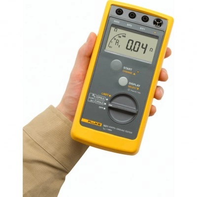 Цифровой мегаомметр FLUKE 1621 Цифровой мегаомметр FLUKE 1621