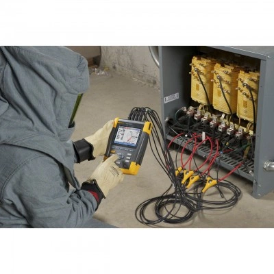 Анализатор энергии FLUKE 434 II Анализатор энергии FLUKE 434 II